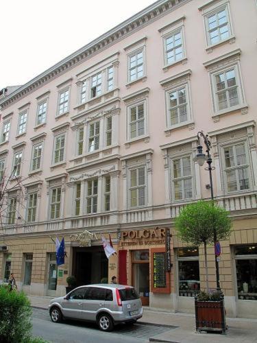 Domina Inn Fiesta - Budapest Exteriör bild